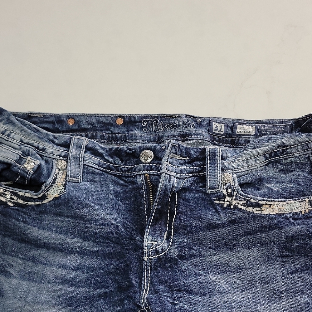 Women's Miss Me Dark Blue Embellished Cropped Jeans Size 31